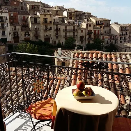Bed & Breakfast Domus Lilio 3*